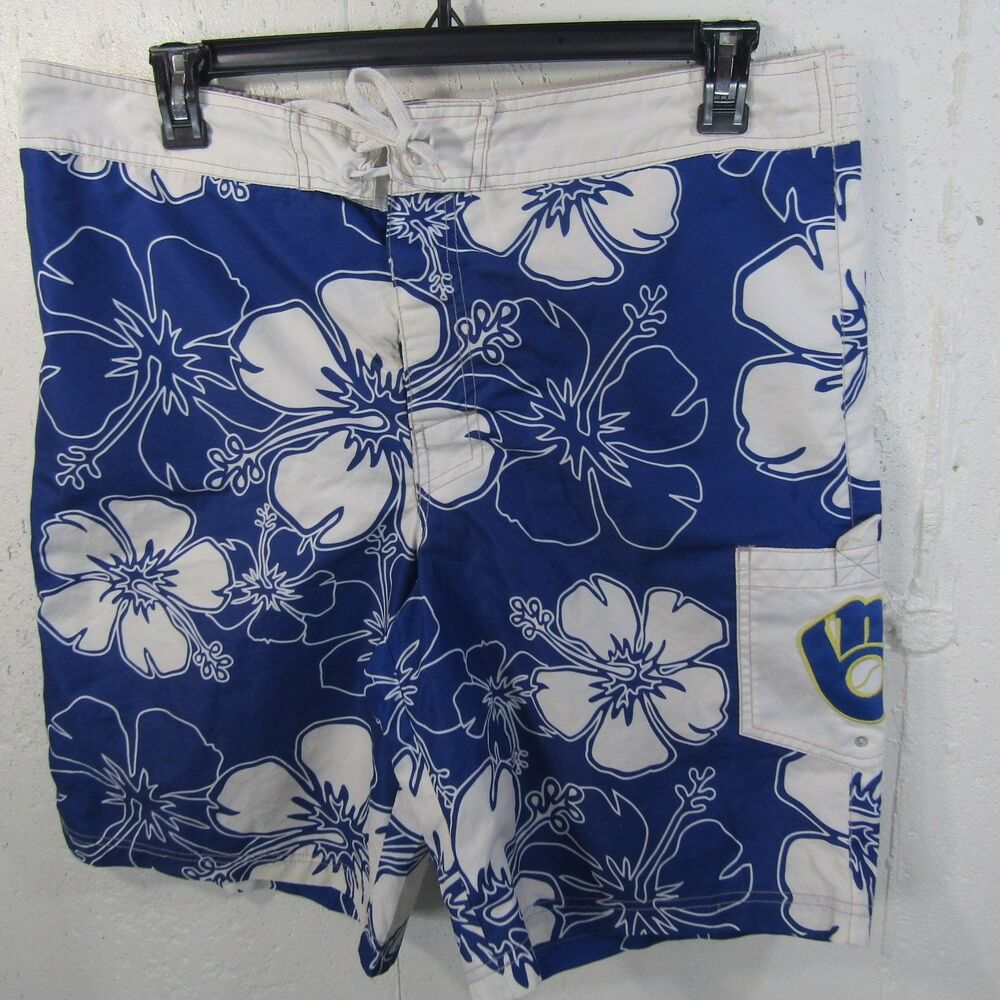GIII Sports Cooperstown Collection Milwaukee Brewers Men's M Board Swim Shorts